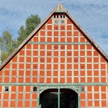 Was das Feuer brannte nieder, gab uns Gottes Güte wieder
